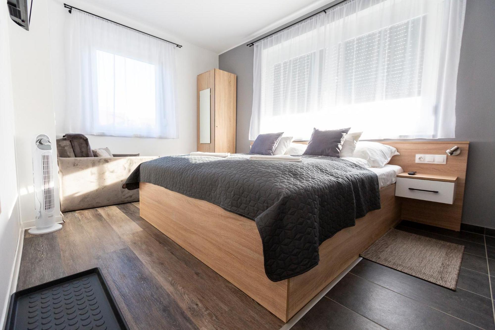 Horvath Apartman Fertőd Εξωτερικό φωτογραφία